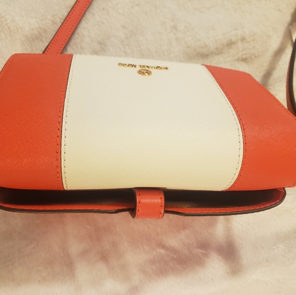 Michael Kors Jet Set Travel/Phone Crossbody Purse - Picture 5 of 7